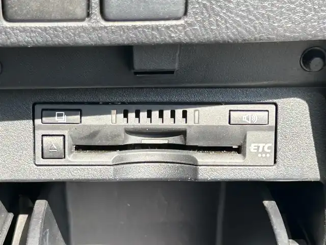 トヨタ アルファード G 群馬県 2017(平29)年 5.5万km ホワイトパールクリスタルシャイン ワンオーナー/純正SDナビ/　(AM/FM/CD/DVD/BT/SD)/純正フリップダウンモニター/両側パワースライドドア/バックカメラ/衝突軽減ブレーキ/コーナーセンサー/クルーズコントロール/横滑り防止機能/AUTOライト/ETC/純正フロアマット/純正ドアバイザー/前席パワーシート/シートメモリー/ステアリングリモコン/取扱説明書/保証書/記録簿