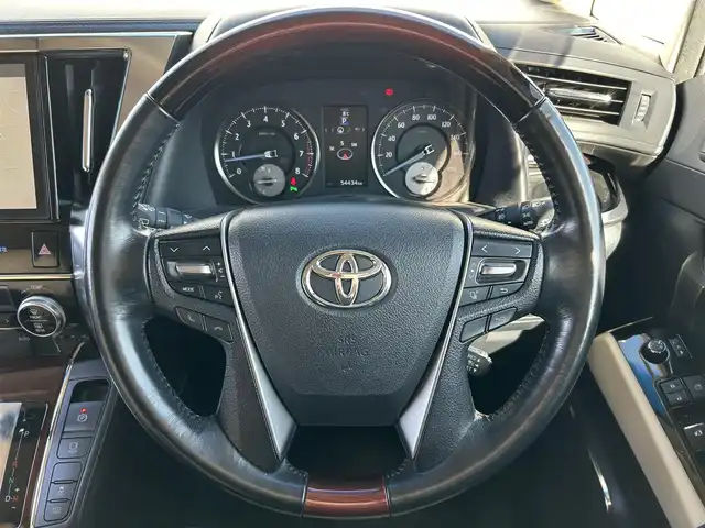 トヨタ アルファード G 群馬県 2017(平29)年 5.5万km ホワイトパールクリスタルシャイン ワンオーナー/純正SDナビ/　(AM/FM/CD/DVD/BT/SD)/純正フリップダウンモニター/両側パワースライドドア/バックカメラ/衝突軽減ブレーキ/コーナーセンサー/クルーズコントロール/横滑り防止機能/AUTOライト/ETC/純正フロアマット/純正ドアバイザー/前席パワーシート/シートメモリー/ステアリングリモコン/取扱説明書/保証書/記録簿