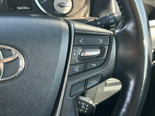 トヨタ アルファード G 群馬県 2017(平29)年 5.5万km ホワイトパールクリスタルシャイン ワンオーナー/純正SDナビ/　(AM/FM/CD/DVD/BT/SD)/純正フリップダウンモニター/両側パワースライドドア/バックカメラ/衝突軽減ブレーキ/コーナーセンサー/クルーズコントロール/横滑り防止機能/AUTOライト/ETC/純正フロアマット/純正ドアバイザー/前席パワーシート/シートメモリー/ステアリングリモコン/取扱説明書/保証書/記録簿