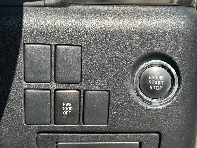 トヨタ アルファード G 群馬県 2017(平29)年 5.5万km ホワイトパールクリスタルシャイン ワンオーナー/純正SDナビ/　(AM/FM/CD/DVD/BT/SD)/純正フリップダウンモニター/両側パワースライドドア/バックカメラ/衝突軽減ブレーキ/コーナーセンサー/クルーズコントロール/横滑り防止機能/AUTOライト/ETC/純正フロアマット/純正ドアバイザー/前席パワーシート/シートメモリー/ステアリングリモコン/取扱説明書/保証書/記録簿