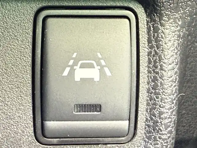 日産 ノート e－パワー B 千葉県 2020(令2)年 4万km ブリリアントシルバー 純正ＳＤナビAVIC-RZ103/デジタルインナーミラー/全方位カメラ/エマージェンシーブレーキ/レーンアシスト/横揺れ防止システム/コーナーセンサー/スペアキー1本/オートライト/ドアバイザー/フロアマット/取説・保証書あり/ETC