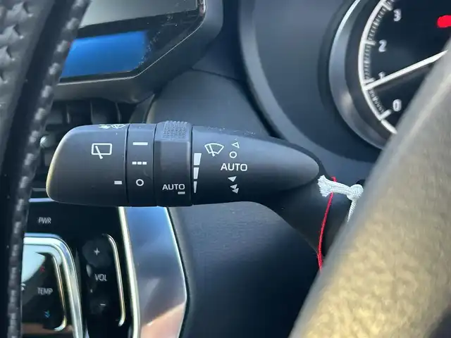 トヨタ ハリアー Z レザーパッケージ 愛知県 2021(令3)年 1.2万km ホワイトパールクリスタルシャイン パノラマルーフ/モデリスタエアロ（F・S・R）/デジタルインナーミラー/純正ディスプレイオーディオナビ/フルセグTV/BT/JBLプレミアムサウンド/バックカメラ/ビルトイン2.0ETC/純正19インチAW/トヨタセーフティセンス/レーダークルーズコントロール/クリアランスソナー/ブラインドスポットモニター/ヘッドアップディスプレイ/置くだけ充電/パワーバックドア/レザーシート/前席パワーシート（D席メモリー付き）/前席シートヒーター/エアシート/ハンドルヒーター/純正フロアマット/純正ドアバイザー/取説、保証書/スペアキー