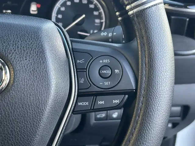 トヨタ ハリアー Z レザーパッケージ 愛知県 2021(令3)年 1.2万km ホワイトパールクリスタルシャイン パノラマルーフ/モデリスタエアロ（F・S・R）/デジタルインナーミラー/純正ディスプレイオーディオナビ/フルセグTV/BT/JBLプレミアムサウンド/バックカメラ/ビルトイン2.0ETC/純正19インチAW/トヨタセーフティセンス/レーダークルーズコントロール/クリアランスソナー/ブラインドスポットモニター/ヘッドアップディスプレイ/置くだけ充電/パワーバックドア/レザーシート/前席パワーシート（D席メモリー付き）/前席シートヒーター/エアシート/ハンドルヒーター/純正フロアマット/純正ドアバイザー/取説、保証書/スペアキー