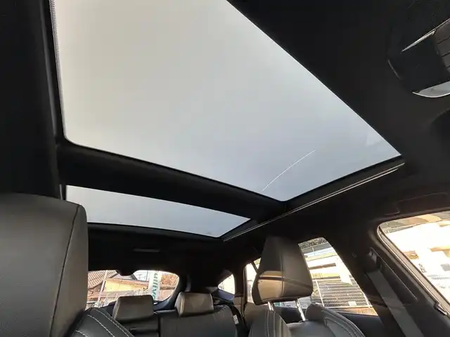 トヨタ ハリアー Z レザーパッケージ 愛知県 2021(令3)年 1.2万km ホワイトパールクリスタルシャイン パノラマルーフ/モデリスタエアロ（F・S・R）/デジタルインナーミラー/純正ディスプレイオーディオナビ/フルセグTV/BT/JBLプレミアムサウンド/バックカメラ/ビルトイン2.0ETC/純正19インチAW/トヨタセーフティセンス/レーダークルーズコントロール/クリアランスソナー/ブラインドスポットモニター/ヘッドアップディスプレイ/置くだけ充電/パワーバックドア/レザーシート/前席パワーシート（D席メモリー付き）/前席シートヒーター/エアシート/ハンドルヒーター/純正フロアマット/純正ドアバイザー/取説、保証書/スペアキー