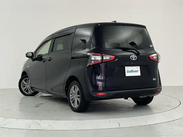 トヨタ シエンタ ハイブリッド G クエロ 大阪府 2018(平30)年 6.6万km クールボルドーガラスフレーク トヨタセーフティセンス/・プリクラッシュセーフティ/・レーンキープアシスト/・オートハイビーム/・先行車発進お知らせ/純正7インチSDナビ/フルセグTV/Bluetooth/CD/DVD/AM/FM/バックカメラ/両側パワースライドドア/LEDヘッドライト/ETC/D/Nシートヒーター/ハーフレザーシート/ステアリングスイッチ/プッシュスタート/スマートキー/スタッドレスタイヤ積込