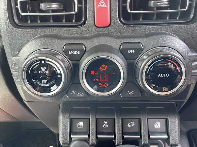スズキ ジムニー XC 道央・札幌 2022(令4)年 1.4万km グレー ・４WD /ターボ/・スズキセーフティサポート/・デュアルセンサーブレーキサポート/・リフトアップ/社外サス.ショック/・ラテラルロット/RAYSアルミホイール/・マッドタイヤ（GRANDTREK MT2）/・社外テール/社外フロントバンパー/・純正サス/ショック/テール有/・社外9インチナビ/・DVD.CD.SD.Bluetooth/・フルセグ/バックカメラ/・クルーズコントロール/・フロント左右シートヒーター/・LEDライト/オートハイビーム/・社外フォグランプ/社外ルーフキャリア/・ETC/ドライブレコーダー