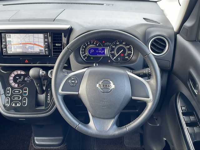 日産 デイズ ルークス ハイウェイスターX 三重県 2020(令2)年 1.6万km オーシャンブルーP 純正ナビ(AM/FM/CD/TV/BT)/フルセグTV/全周囲カメラ/片側パワースライドドア/革巻きステアリング/リヤサンシェード/オートハイビーム/衝突軽減ブレーキ/レーンキープアシスト/横滑り防止/アイドリングストップ/純正フロアマット/電動格納ミラー/禁煙車