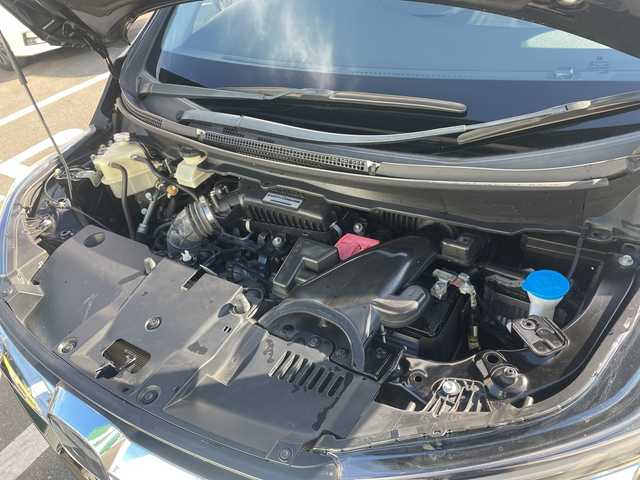 ホンダ ステップワゴン スパーダ ホンダセンシング 神奈川県 2018(平30)年 4万km プレミアムスパークルブラックパール 純正HDDナビ（AV-RQ912）/Bluetooth/フルセグ/iPod/AUX/USB/CD/DVD/両側パワースライドドア/追従式クルーズコントロール/バックカメラ/ドライブレコーダー/デジタルミラー/プッシュスタート/スマートキー/パドルシフト/LEDヘッドライト/フォグランプ/純正アルミホイール/純正フロアマット/電動格納ミラー/ドアバイザー/横滑り防止装置/レーンキープアシスト/衝突被害軽減システム