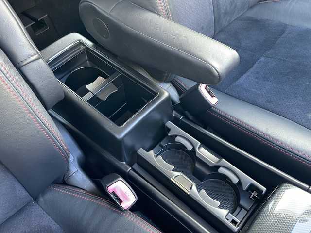 スバル エクシーガ 2．5i スペックB アイサイト 青森県 2013(平25)年 8.1万km サテンホワイトパール 4WD/社外メモリナビ・フルセグTV/CD・DVD・Bluetooth・SD/バックカメラ/ハーフレザーシート/前席パワーシート/衝突軽減ブレーキ/追従クルーズコントロール/レーンキープアシスト/ビルトインETC/ミラー型ドライブレコーダー/HIDライト/LEDフォグランプ/社外17インチAW/スマートキー/プッシュスタート