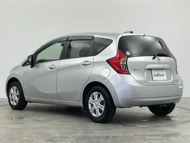 日産 ノート X エマージェンシーブレーキ 群馬県 2014(平26)年 6.1万km ブリリアントシルバー 純正７型Wナビ/バックカメラ/エマージェンシーブレーキ/アイドリングストップ/電動格納ミラー/プッシュスタート/スマートキー/スペアキー/フォグランプ/ヘッドライトレベライザー/ETC/ワンセグテレビ/ハロゲンヘッドライト