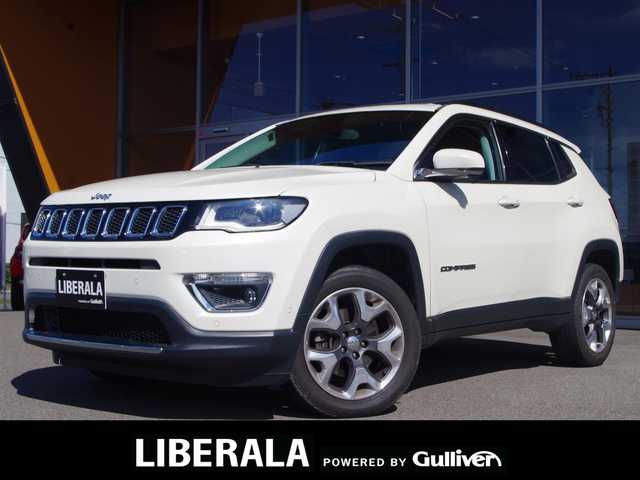 クライスラー・ジープ ジープ コンパス リミテッド 岐阜県 2019(平31)年 2.8万km パール オーディオナビゲーションシステム（Uconnect）/8.4インチVGAタッチパネルモニター/地上デジタルテレビチューナー/Bluetooth/USB/AppleCarPlay/Android Auto/バックカメラ/Beats Audioプレミアムサウンドシステムスピーカー/アダプティブクルーズコントロール/LaneSense（車線逸脱警報プラス）/前面衝突警報（クラッシュミティゲーション付）/ブラインドスポットモニター/ParkSense（フロントリアパークアシスト）/ParkSense（縦列、並列パークアシスト）/Parkview（リアバックアップカメラ）/パワーリフトゲート/キセノンヘッドライト