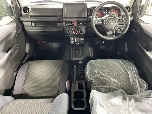スズキ ジムニー XC 神奈川県 2025(令7)年 0.1千km ジャングルグリーン 届出済未使用車/4WD/ターボ/セーフティサポート/クルーズコントロール/デュアルセンサーブレーキサポート/誤発進抑制機能/車線逸脱警報機能/ふらつき警報機能/先行車発進お知らせ機能/標識認識機能/ハイビームアシスト/アイドリングストップ/前後ソナー/ダウンヒルアシストコントロール/革巻きステアリング/ステアリングスイッチ/前席シートヒーター/後席リクライニング機能付分割可倒式シート/後席ヘッドレスト/プッシュスタート/スマートキー/背面タイヤ/LEDヘッドライト/フロントフォグランプ/オートライト/ヘッドライトウォッシャー/純正16インチアルミホイール/純正フロアマット