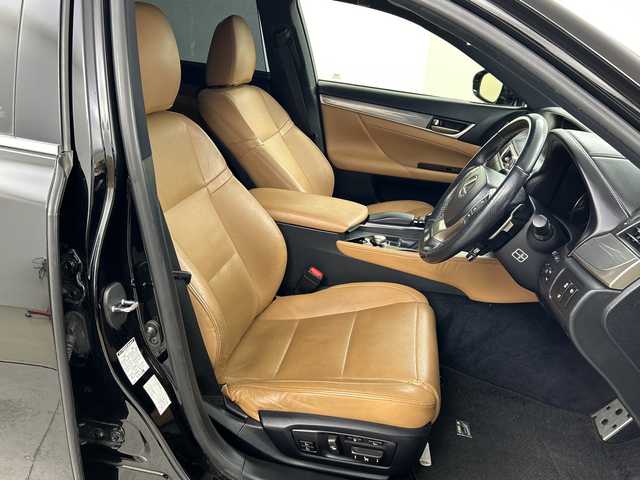 レクサス ＧＳ 350 Fスポーツ 道央・札幌 2012(平24)年 16.4万km ブラック ・4WD/・純正HDDナビ/（BT/CD/HDD/USB/AUX/フルセグTV）/・純正エンジンスターター/・レーダークルーズ/横滑り防止装置/・デジタルインナーミラー/バックカメラ/・前席パワーシート/D席シートメモリー/・前席シートヒーター/ベンチレーション/・ステアリングヒーター/ステアリングスイッチ/・プッシュスタート/スマートキー/・パワーバックドア/・ヘッドアップディスプレイ/・LEDオートライト/・パドルシフト