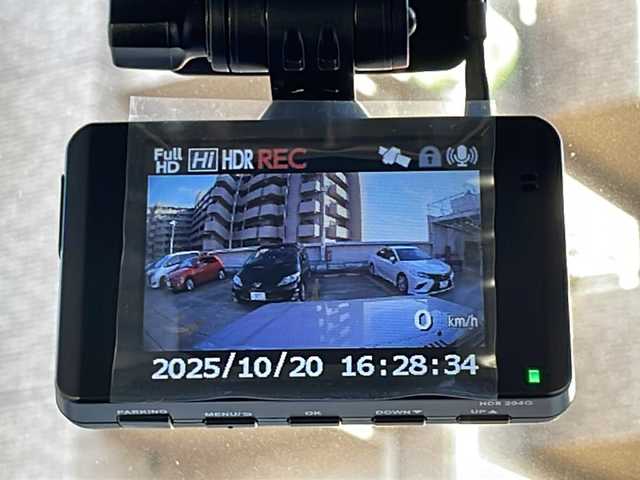 スズキ ジムニー XL 広島県 2023(令5)年 0.2万km シルキーシルバーメタリック 禁煙車/純正１6インチAW/純正ディーラテレビ/(BT/DVD/CD/USB/iPod/SD)/バックカメラ/フルセグテレビ/レーンキープアシスト/ダウンヒルアシストコントロール/衝突軽減ブレーキ/シートヒーター(D＋N)/プッシュスタート/アイドリングストップ/オートライト/ビルトインETC/純正フロアマット/スペアキー/社外ドラレコ