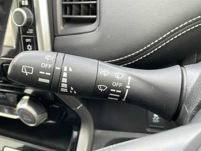 日産 セレナ ハイウェイスター 青森県 2017(平29)年 11.1万km ダイヤモンドブラック 4WD/快適パック/純正9インチナビ・フルセグTV/CD・DVD・Bluetooth・SD/純正フリップダウンモニター/両側パワースライドドア/エマージェンシーブレーキ/クルーズコントロール/前後ドライブレコーダー/ビルトインETC/2.3列目USB電源ソケット/3列目シートスライド/LEDヘッドライト/フォグランプ/純正15インチアルミ/スマートキー/プッシュスタート