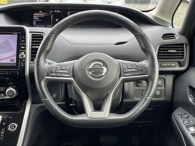 日産 セレナ ハイウェイスター 青森県 2017(平29)年 11.1万km ダイヤモンドブラック 4WD/快適パック/純正9インチナビ・フルセグTV/CD・DVD・Bluetooth・SD/純正フリップダウンモニター/両側パワースライドドア/エマージェンシーブレーキ/クルーズコントロール/前後ドライブレコーダー/ビルトインETC/2.3列目USB電源ソケット/3列目シートスライド/LEDヘッドライト/フォグランプ/純正15インチアルミ/スマートキー/プッシュスタート