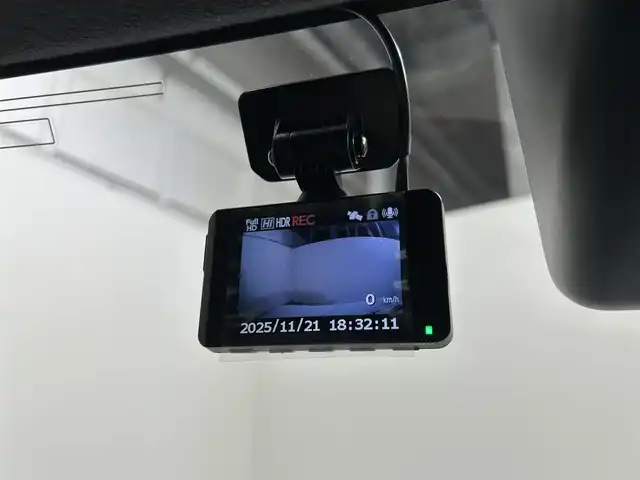 ダイハツ タフト G ダーククロムベンチャー 大阪府 2023(令5)年 1.6万km シャイニングホワイトパール 純正ディスプレイオーディオ　バックカメラ　フルセグTV　HDMI　衝突軽減ブレーキ　レーンキープアシスト　ガラスルーフ　ドライブレコーダー　シートヒーター　オートライト　LEDヘッドライト　スマートキー