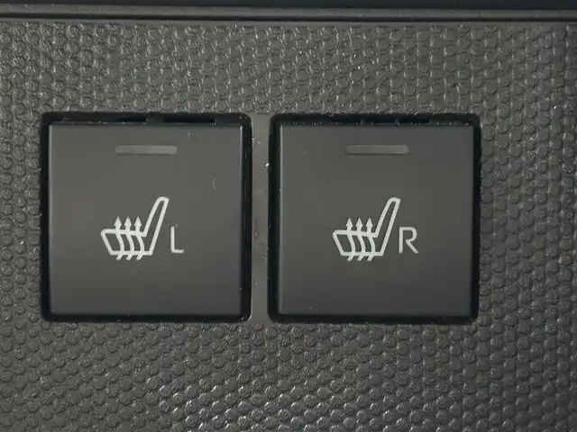 ダイハツ タフト G ダーククロムベンチャー 大阪府 2023(令5)年 1.6万km シャイニングホワイトパール 純正ディスプレイオーディオ　バックカメラ　フルセグTV　HDMI　衝突軽減ブレーキ　レーンキープアシスト　ガラスルーフ　ドライブレコーダー　シートヒーター　オートライト　LEDヘッドライト　スマートキー