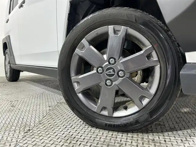 ダイハツ タフト G ダーククロムベンチャー 大阪府 2023(令5)年 1.6万km シャイニングホワイトパール 純正ディスプレイオーディオ　バックカメラ　フルセグTV　HDMI　衝突軽減ブレーキ　レーンキープアシスト　ガラスルーフ　ドライブレコーダー　シートヒーター　オートライト　LEDヘッドライト　スマートキー