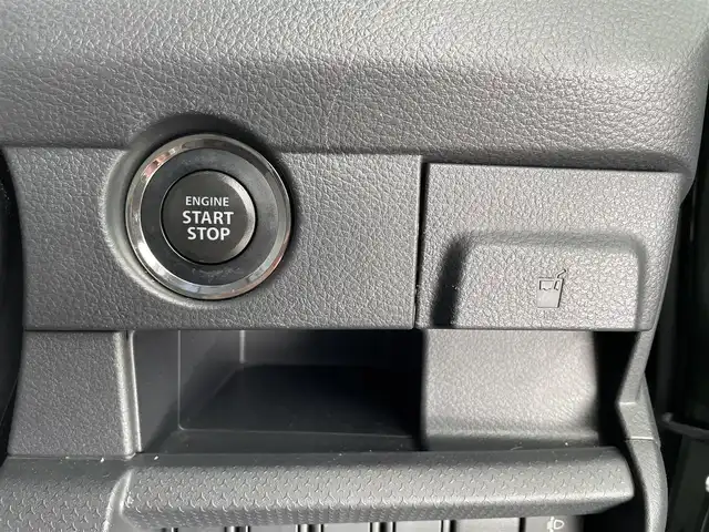 スズキ ハスラー G 福井県 2017(平29)年 5.7万km クールカーキPM 7インチナビ/型式：CN-RE04D/【AM/FM/CD/Bluetooth/フルセグTV】/バックカメラ/ETC/衝突軽減ブレーキ/ヘッドライドレベライザー/シートヒーター/プッシュスタート/スマートキー/スペアキー