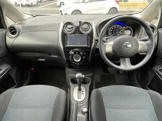 日産 ノート X DIG－S 島根県 2013(平25)年 11.1万km スーパーブラック ワンオーナー　/社外ＳＤナビ　/フルセグTV　/ＤＶＤ再生　/ＥＴＣ　/アイドリングストップ　/スマートキー　/プッシュスタート　/純正フロアマット　/保証書　/取扱説明書　/スマートキー１本