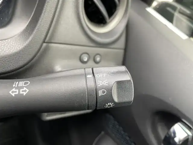 日産 ノート X DIG－S 島根県 2013(平25)年 11.1万km スーパーブラック ワンオーナー　/社外ＳＤナビ　/フルセグTV　/ＤＶＤ再生　/ＥＴＣ　/アイドリングストップ　/スマートキー　/プッシュスタート　/純正フロアマット　/保証書　/取扱説明書　/スマートキー１本