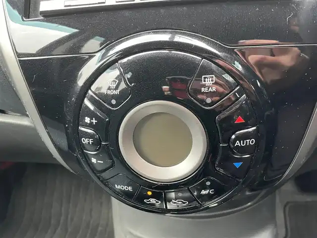 日産 ノート X DIG－S 島根県 2013(平25)年 11.1万km スーパーブラック ワンオーナー　/社外ＳＤナビ　/フルセグTV　/ＤＶＤ再生　/ＥＴＣ　/アイドリングストップ　/スマートキー　/プッシュスタート　/純正フロアマット　/保証書　/取扱説明書　/スマートキー１本