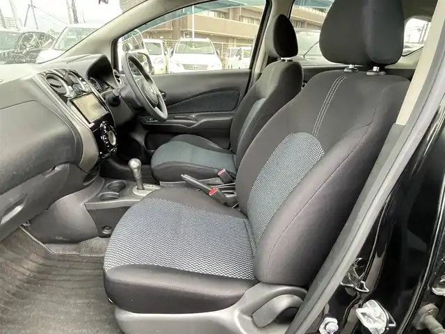 日産 ノート X DIG－S 島根県 2013(平25)年 11.1万km スーパーブラック ワンオーナー　/社外ＳＤナビ　/フルセグTV　/ＤＶＤ再生　/ＥＴＣ　/アイドリングストップ　/スマートキー　/プッシュスタート　/純正フロアマット　/保証書　/取扱説明書　/スマートキー１本