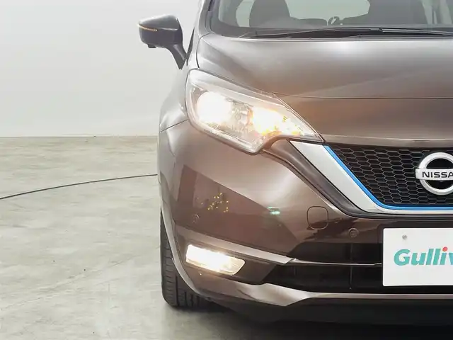 日産 ノート e－パワー X 福島県 2019(平31)年 4.1万km インペリアルアンバーP 純正ナビゲーション/・型式：MM218D-W/・CD/DVD/BT/TV/SD/AM・FM/・バックカメラ/ドライブレコーダー/プッシュスタート/・スマートキー/純正フロアマット/ドアバイザー