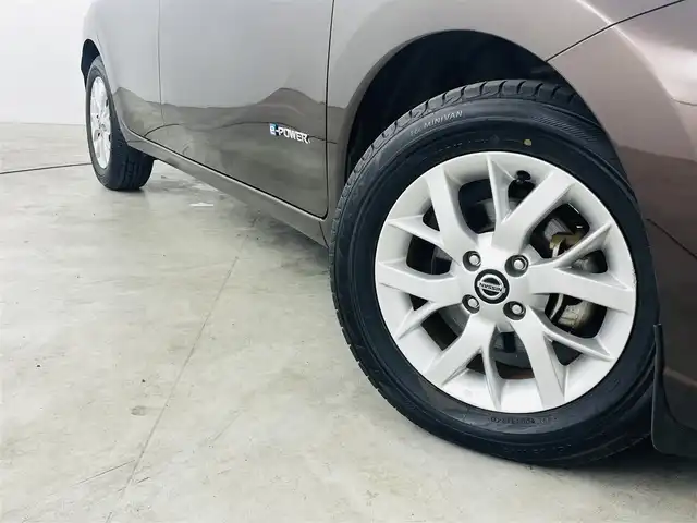 日産 ノート e－パワー X 福島県 2019(平31)年 4.1万km インペリアルアンバーP 純正ナビゲーション/・型式：MM218D-W/・CD/DVD/BT/TV/SD/AM・FM/・バックカメラ/ドライブレコーダー/プッシュスタート/・スマートキー/純正フロアマット/ドアバイザー