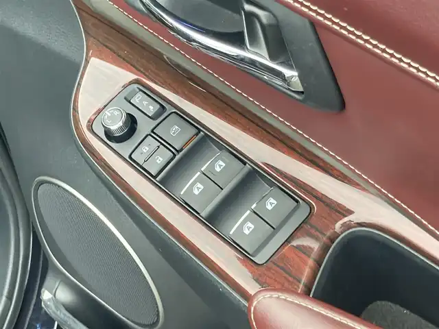 トヨタ ハリアー プレミアム 岡山県 2015(平27)年 3.4万km スパークリングブラックパールクリスタルシャイン 登録時走行距離33963km/ワンオーナー/純正ナビ(BT/CD/DVD/フルセグ)/バックカメラ/パワーバックドア/社外AW20インチ/純正AW積載/パワーシート/クルーズコントロール/ローダウン/モデリスタエアロ/ハーフレザー/ETC/保証書/取扱説明書/スペアキー