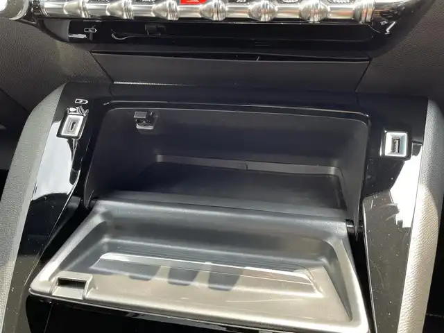 プジョー プジョー ２０８ GT 東京都 2022(令4)年 1.2万km 青 純正ナビ/バックカメラ/ACC/BSM/ETC/LKA/ハーフレザーシート/シートヒーター/ドライブレコーダー