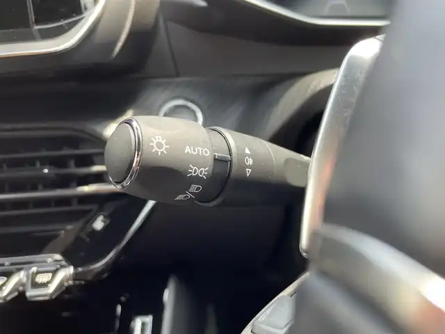 プジョー プジョー ２０８ GT 東京都 2022(令4)年 1.2万km 青 純正ナビ/バックカメラ/ACC/BSM/ETC/LKA/ハーフレザーシート/シートヒーター/ドライブレコーダー