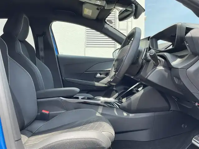 プジョー プジョー ２０８ GT 東京都 2022(令4)年 1.2万km 青 純正ナビ/バックカメラ/ACC/BSM/ETC/LKA/ハーフレザーシート/シートヒーター/ドライブレコーダー