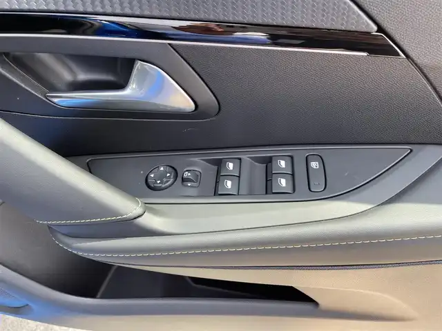 プジョー プジョー ２０８ GT 東京都 2022(令4)年 1.2万km 青 純正ナビ/バックカメラ/ACC/BSM/ETC/LKA/ハーフレザーシート/シートヒーター/ドライブレコーダー