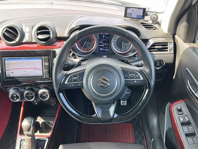 スズキ スイフト スポーツ 三重県 2019(令1)年 3.8万km ピュアホワイトP 社外ナビ/バックカメラ/前席シートヒーター/ビルトインＥＴＣ/前方ドライブレコーダー/オートハイビーム/純正フロアマット/革巻きステアリング/社外レーダー/社外マフラー/電動格納ミラー/禁煙車