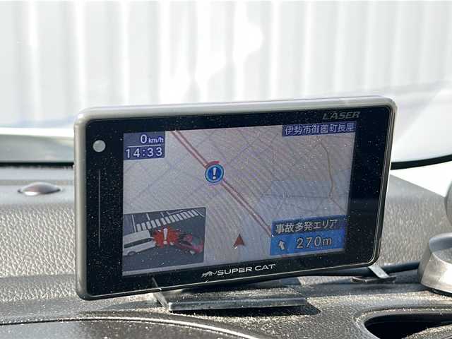 スズキ スイフト スポーツ 三重県 2019(令1)年 3.8万km ピュアホワイトP 社外ナビ/バックカメラ/前席シートヒーター/ビルトインＥＴＣ/前方ドライブレコーダー/オートハイビーム/純正フロアマット/革巻きステアリング/社外レーダー/社外マフラー/電動格納ミラー/禁煙車