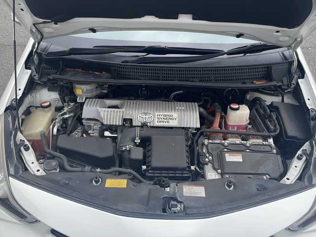 トヨタ プリウス α S ツーリングセレクション 岡山県 2015(平27)年 14.2万km ホワイトパールクリスタルシャイン (株)IDOMが運営する【じしゃロン岡山店】の自社ローン専用車両になります。こちらは現金またはオートローンご利用時の価格です。自社ローンご希望の方は別途その旨お申付け下さい/・純正ナビゲーション/・バックカメラ/・ドラレコ/・ＥＴＣ