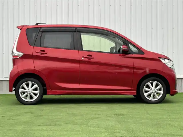 日産 デイズ ハイウェイスターX 香川県 2019(平31)年 3.2万km スパークリングレッドM 社外SDナビ　/【CD/DVD/Ｂｌｕｅｔｏｏｔｈ／地デジ対応】/全方位カメラ　/衝突軽減ブレーキ　/車線逸脱警報システム　/ＨＩＤヘッドライト　/オートライト／オートハイビーム機能　/革巻きステアリング　/ＥＴＣ　/ウィンカーミラー　