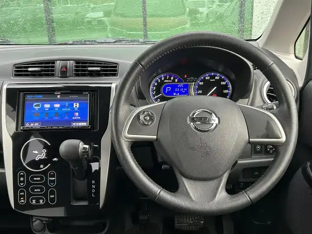 日産 デイズ ハイウェイスターX 香川県 2019(平31)年 3.2万km スパークリングレッドM 社外SDナビ　/【CD/DVD/Ｂｌｕｅｔｏｏｔｈ／地デジ対応】/全方位カメラ　/衝突軽減ブレーキ　/車線逸脱警報システム　/ＨＩＤヘッドライト　/オートライト／オートハイビーム機能　/革巻きステアリング　/ＥＴＣ　/ウィンカーミラー　