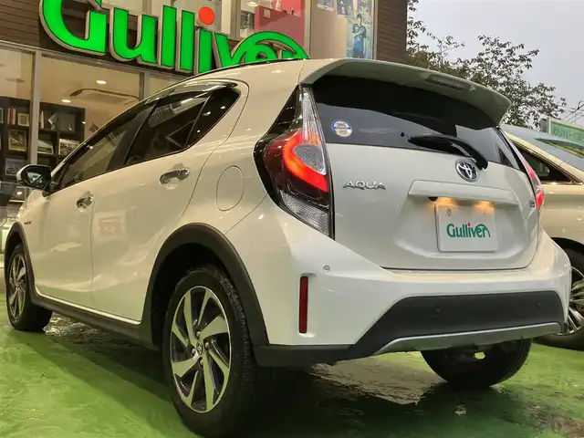 トヨタ アクア クロスオーバー グラム 神奈川県 2019(令1)年 4.5万km ホワイトパールクリスタルシャイン 純正9型ナビ/Bluetooth/CD/DVD/アラウンドビューカメラ/フルセグ/衝突被害軽減ブレーキ/車線逸脱抑制装置/オートマチックハイビーム/クリアランスソナー/ETC/ドラレコ/ハーフレザーシート/純正16インチAW/LEDヘッドライト/スマートキー2個