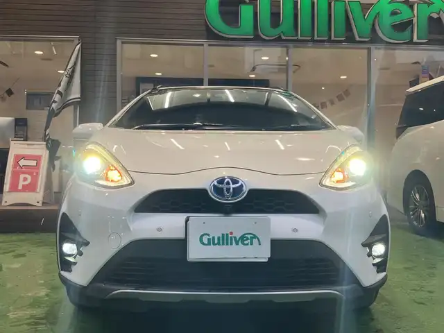 トヨタ アクア クロスオーバー グラム 神奈川県 2019(令1)年 4.5万km ホワイトパールクリスタルシャイン 純正9型ナビ/Bluetooth/CD/DVD/アラウンドビューカメラ/フルセグ/衝突被害軽減ブレーキ/車線逸脱抑制装置/オートマチックハイビーム/クリアランスソナー/ETC/ドラレコ/ハーフレザーシート/純正16インチAW/LEDヘッドライト/スマートキー2個