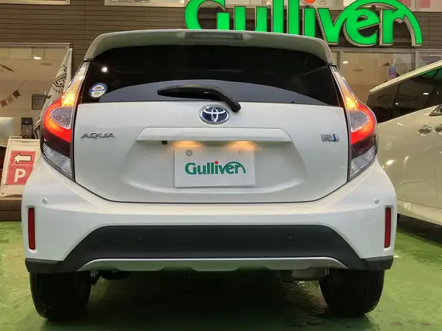 トヨタ アクア クロスオーバー グラム 神奈川県 2019(令1)年 4.5万km ホワイトパールクリスタルシャイン 純正9型ナビ/Bluetooth/CD/DVD/アラウンドビューカメラ/フルセグ/衝突被害軽減ブレーキ/車線逸脱抑制装置/オートマチックハイビーム/クリアランスソナー/ETC/ドラレコ/ハーフレザーシート/純正16インチAW/LEDヘッドライト/スマートキー2個