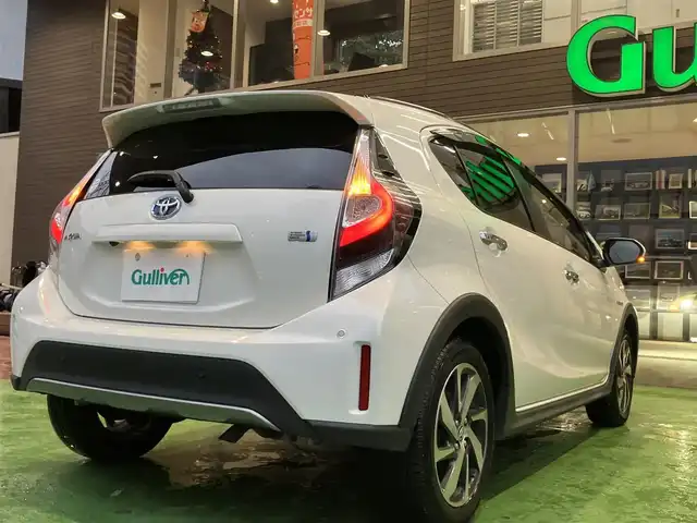 トヨタ アクア クロスオーバー グラム 神奈川県 2019(令1)年 4.5万km ホワイトパールクリスタルシャイン 純正9型ナビ/Bluetooth/CD/DVD/アラウンドビューカメラ/フルセグ/衝突被害軽減ブレーキ/車線逸脱抑制装置/オートマチックハイビーム/クリアランスソナー/ETC/ドラレコ/ハーフレザーシート/純正16インチAW/LEDヘッドライト/スマートキー2個