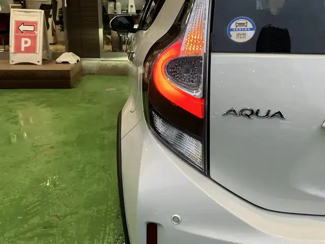 トヨタ アクア クロスオーバー グラム 神奈川県 2019(令1)年 4.5万km ホワイトパールクリスタルシャイン 純正9型ナビ/Bluetooth/CD/DVD/アラウンドビューカメラ/フルセグ/衝突被害軽減ブレーキ/車線逸脱抑制装置/オートマチックハイビーム/クリアランスソナー/ETC/ドラレコ/ハーフレザーシート/純正16インチAW/LEDヘッドライト/スマートキー2個