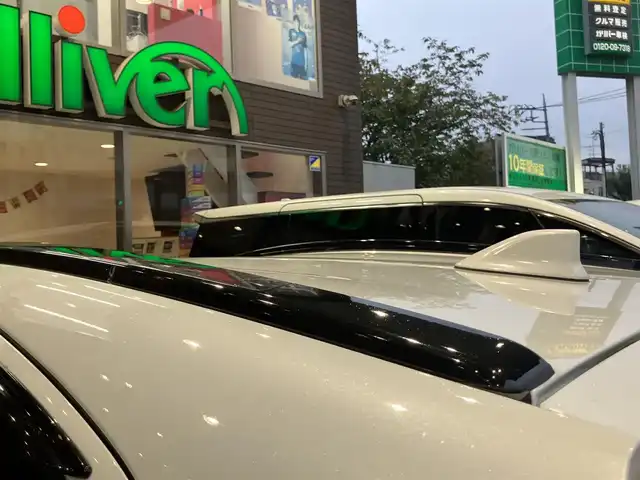 トヨタ アクア クロスオーバー グラム 神奈川県 2019(令1)年 4.5万km ホワイトパールクリスタルシャイン 純正9型ナビ/Bluetooth/CD/DVD/アラウンドビューカメラ/フルセグ/衝突被害軽減ブレーキ/車線逸脱抑制装置/オートマチックハイビーム/クリアランスソナー/ETC/ドラレコ/ハーフレザーシート/純正16インチAW/LEDヘッドライト/スマートキー2個