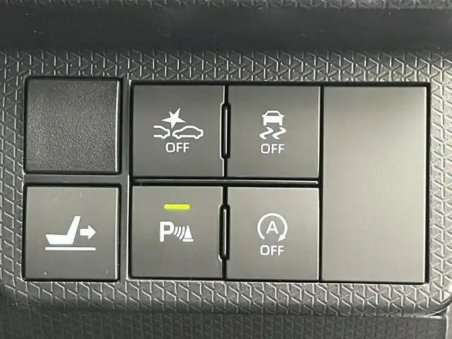 ダイハツ タント カスタム RS スタイルセレクション 愛知県 2021(令3)年 1.7万km ブラックマイカメタリック/シャイニングホワイトパール 純正９型ナビ　全方位カメラ　禁煙車　黒ハーフレザー　フルセグＴＶ　両側パワスラ　ＥＴＣ　ドラレコ　シートヒーター　スマートアシストIII　衝突軽減　レーンキープ　オートハイビーム　ＤＶＤ再生　ターボ搭載車