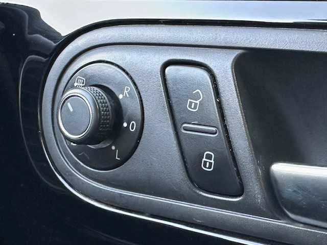 フォルクスワーゲン ザ・ビートル Rライン 茨城県 2017(平29)年 7.7万km 白 純正ナビ/ 【フルセグ/Bluetooth/CD/DVD】/バックカメラ/クルーズコントロール/スマートキー/コーナーセンサー/ドライブレコーダー/HIDヘッドライト/オートライト/純正17インチアルミホイール/新車時保証書