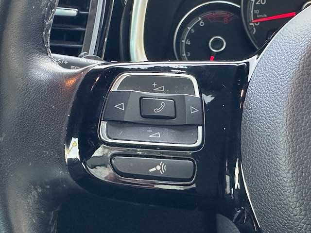 フォルクスワーゲン ザ・ビートル Rライン 茨城県 2017(平29)年 7.7万km 白 純正ナビ/ 【フルセグ/Bluetooth/CD/DVD】/バックカメラ/クルーズコントロール/スマートキー/コーナーセンサー/ドライブレコーダー/HIDヘッドライト/オートライト/純正17インチアルミホイール/新車時保証書