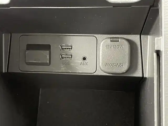 マツダ ＣＸ－５ XD Lパッケージ 千葉県 2017(平29)年 6万km チタニウムフラッシュマイカ 禁煙車/i-ACTIVSENSE/・衝突被害軽減ブレーキ/・レーンキープ・アシスト・システム/・ブラインド・スポット・モニタリング/・AT誤発進抑制制御/・アダプティブLEDヘッドライト/パワーバックドア/マツダコネクトナビ/CD/DVD/Bluetooth/フルセグ/Boseサウンドシステム/バックカメラ/レーダークルーズコントロール/LEDオートライト/レザーシート/シートヒーター/純正19インチアルミホイール/アイドリングストップ/USBポート